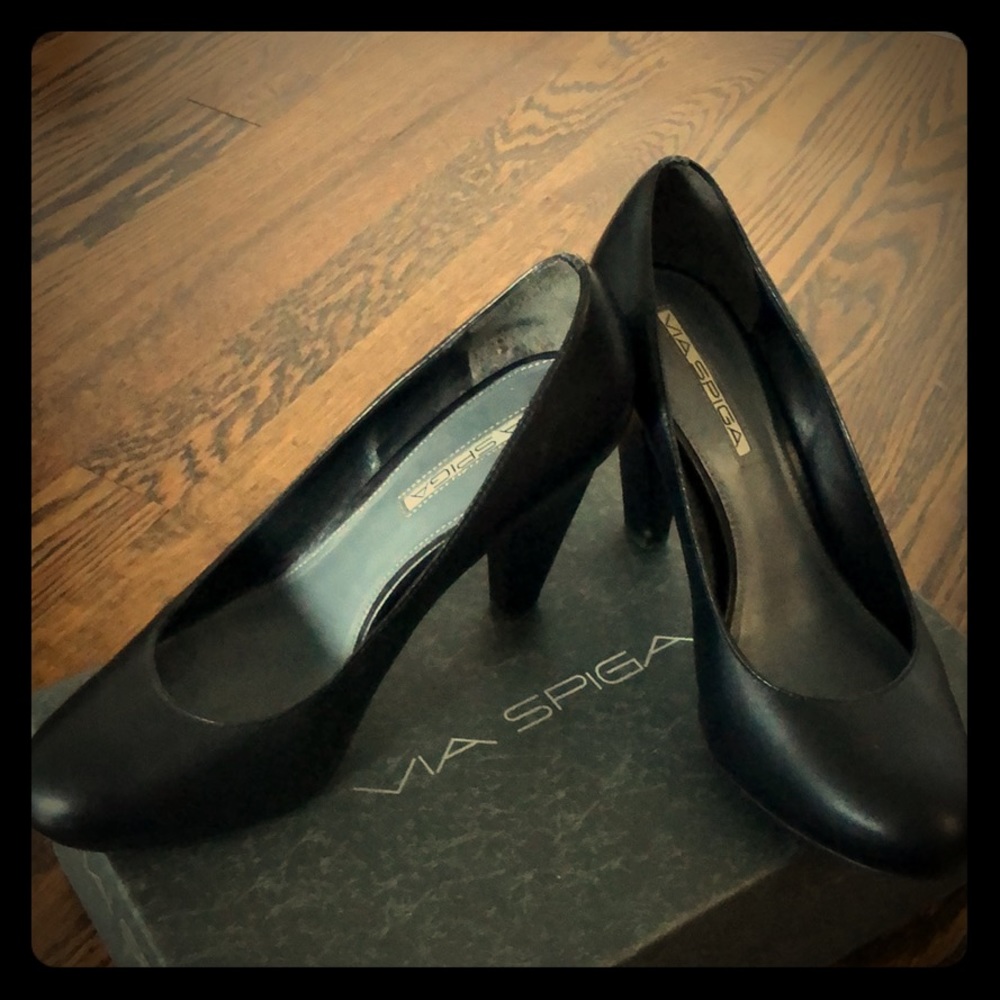 Via Spiga black pumps